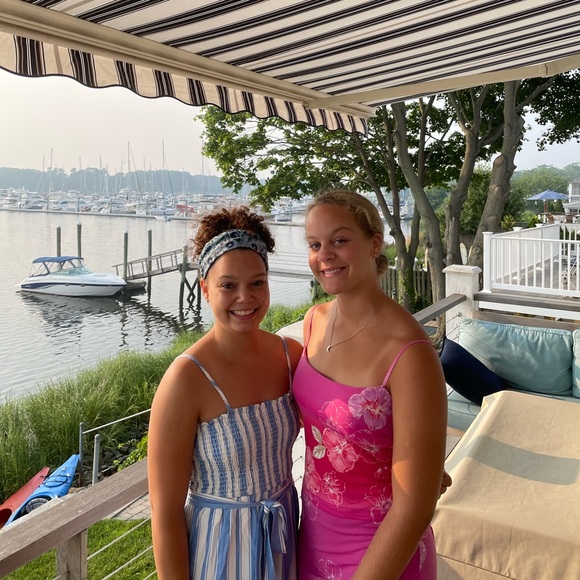 Meet your Posher, Julia - Picture 1 of 1